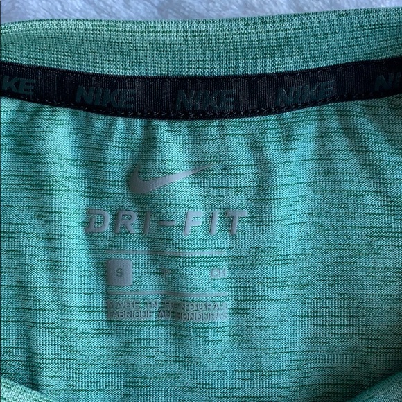 Nike Dri-Fit Running Shirt - Picture 3 of 3